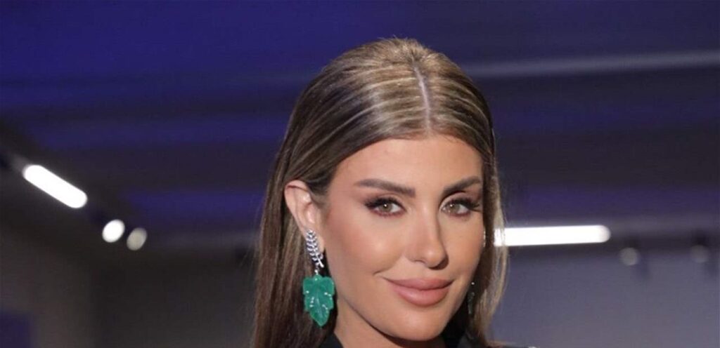 إطلالة أنيقة جديدة لريتا حرب تبهر متابعيها