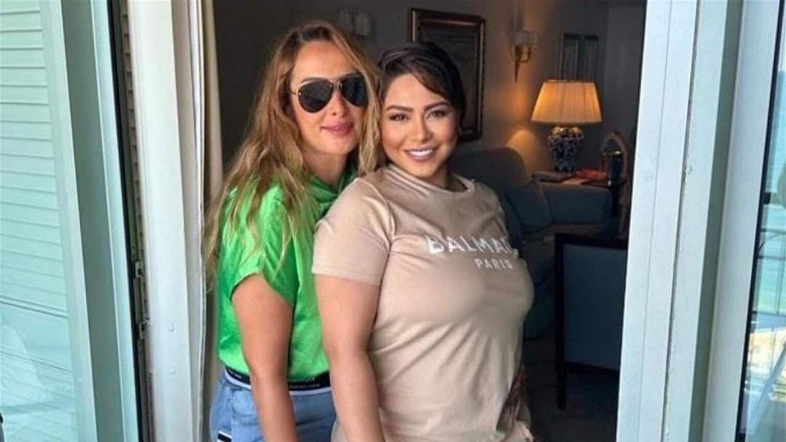 ياسمين رضا بدعاء مؤثر من أمام الكعبة: اللهم أبعد شر الإنس عن شيرين عبد الوهاب