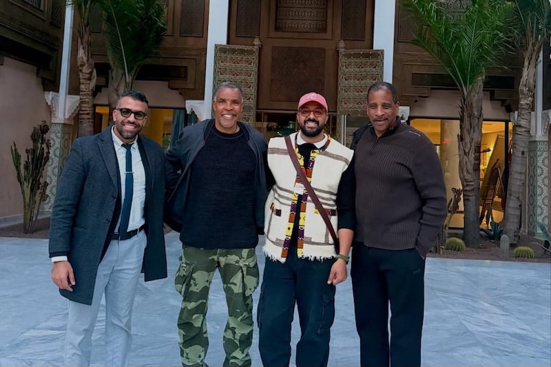 من هوليوود إلى جامع الفنا .. نجم أمريكي في قلب المدينة الحمراء