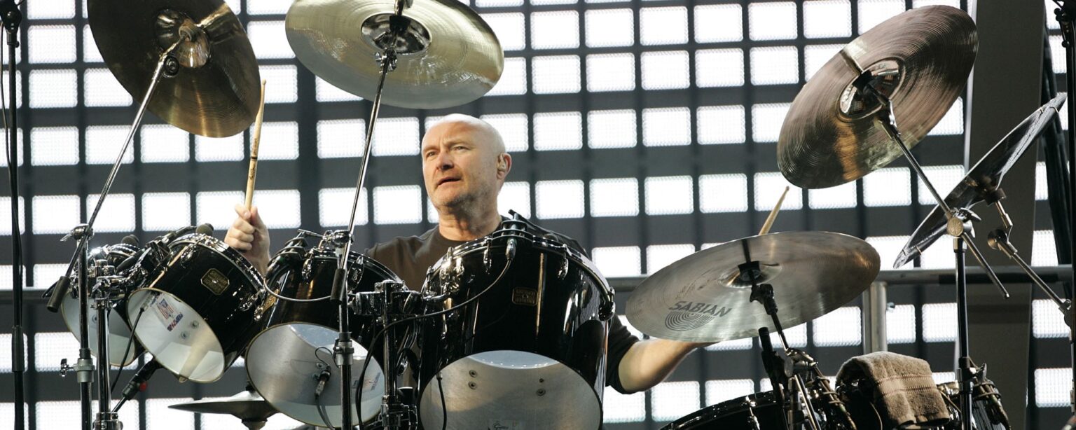 شاهد فيل كولينز يكشف عن أكبر تأثيراته على الطبول، بما في ذلك موسيقي واحد لن تتخيله أبدًا