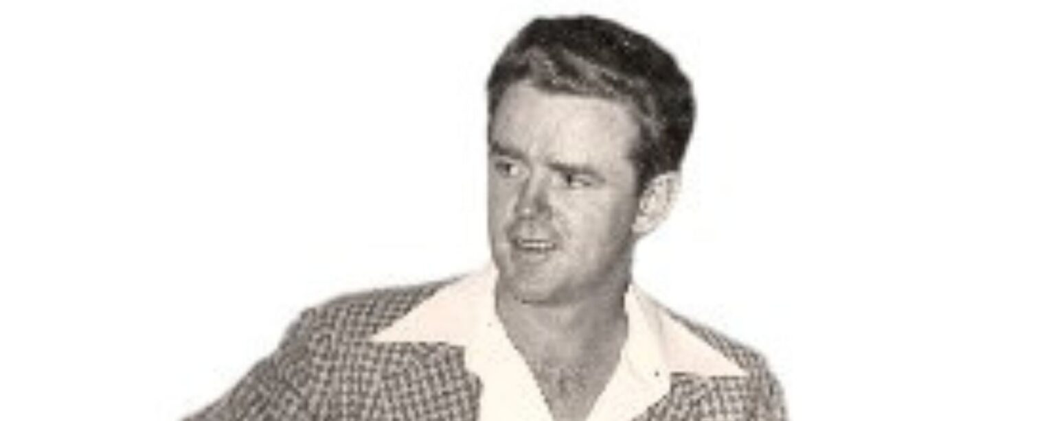 في مثل هذا اليوم من عام 1991، فقدنا عازف الجيتار الأسطوري الذي قدم لنا صديق العمر ويلي نيلسون في مثل هذا اليوم من عام 1991، فقدنا عازف الجيتار الأسطوري الذي قدم لنا صديق العمر ويلي نيلسون