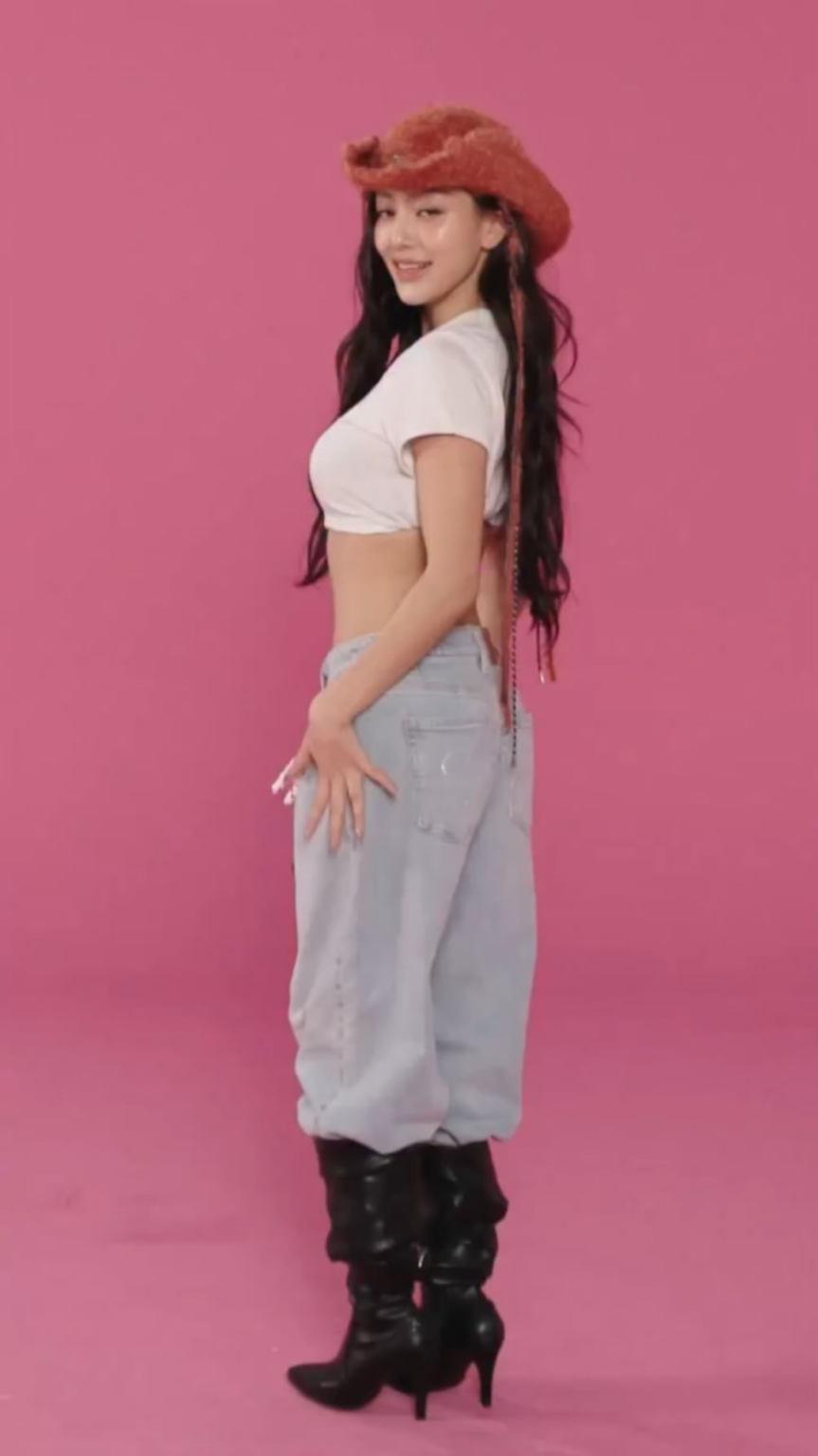 260111 تحديث حساب vspink على الانستقرام - جيهيو تعطي معنى جديدًا لعبارة "تلك الفتاة". 😍