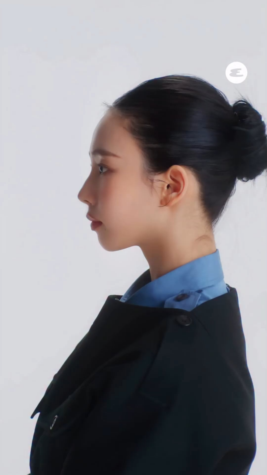 260117 كارينا من Esquire Korea x PRADA FW26 (فيلم + محتوى)