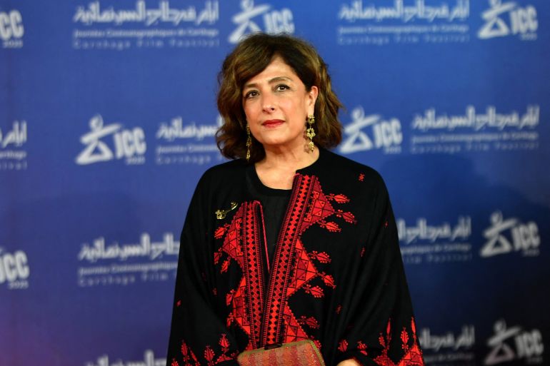المخرجة السينمائية الفلسطينية نجوى نجار في افتتاح الدورة "36" من مهرجان قرطاج السينمائي