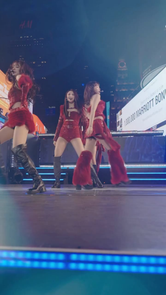 260102 - تحديث انستقرام Rockin' Eve لرأس السنة الجديدة مع LE SSERAFIM