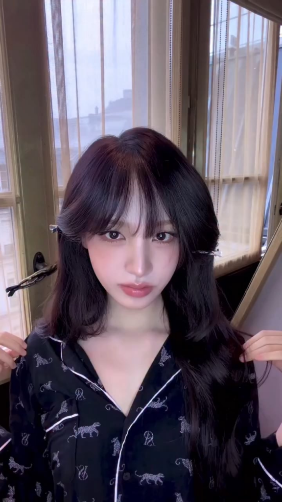 260131 تحديث TikTok الرسمي لـ IVE مع ليز - ♡⋆｡⁺₊ ﾟ👗change ﾟ₊⁺｡⋆♡