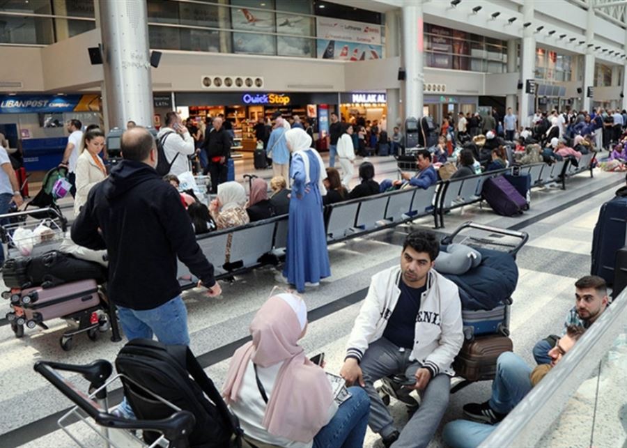مسافر عبر مطار بيروت (مواقع).