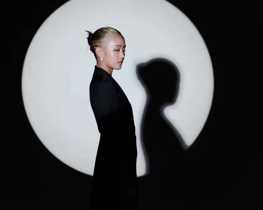 260123 مقطع ترويجي من i-dle Esquire Korea "5 اختلافات، 1 تناغم".