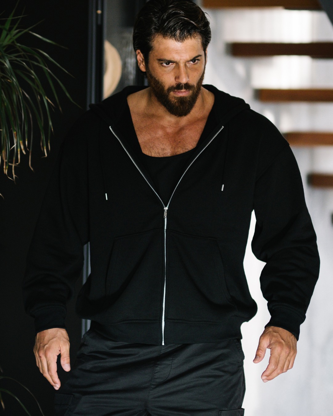 الممثل التركي جان يامان (إنستغرام).