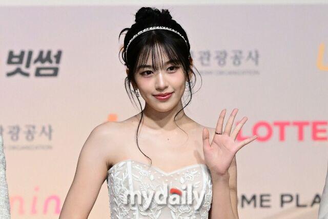 IVE An Yujin سوف تظهر في برنامج SBS المتنوع "My Grumpy Minister"