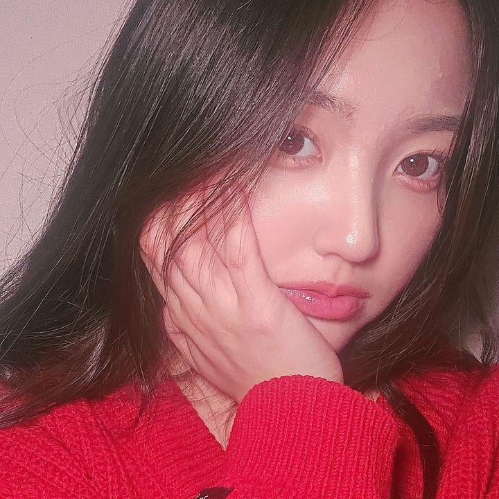 قام Kang Yeseo (MADEIN، Kep1er سابقًا، BUSTERS) بفتح حساب TikTok قام Kang Yeseo (MADEIN، Kep1er سابقًا، BUSTERS) بفتح حساب TikTok