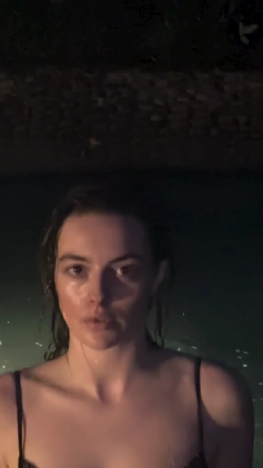 Melis sezen Melis sezen