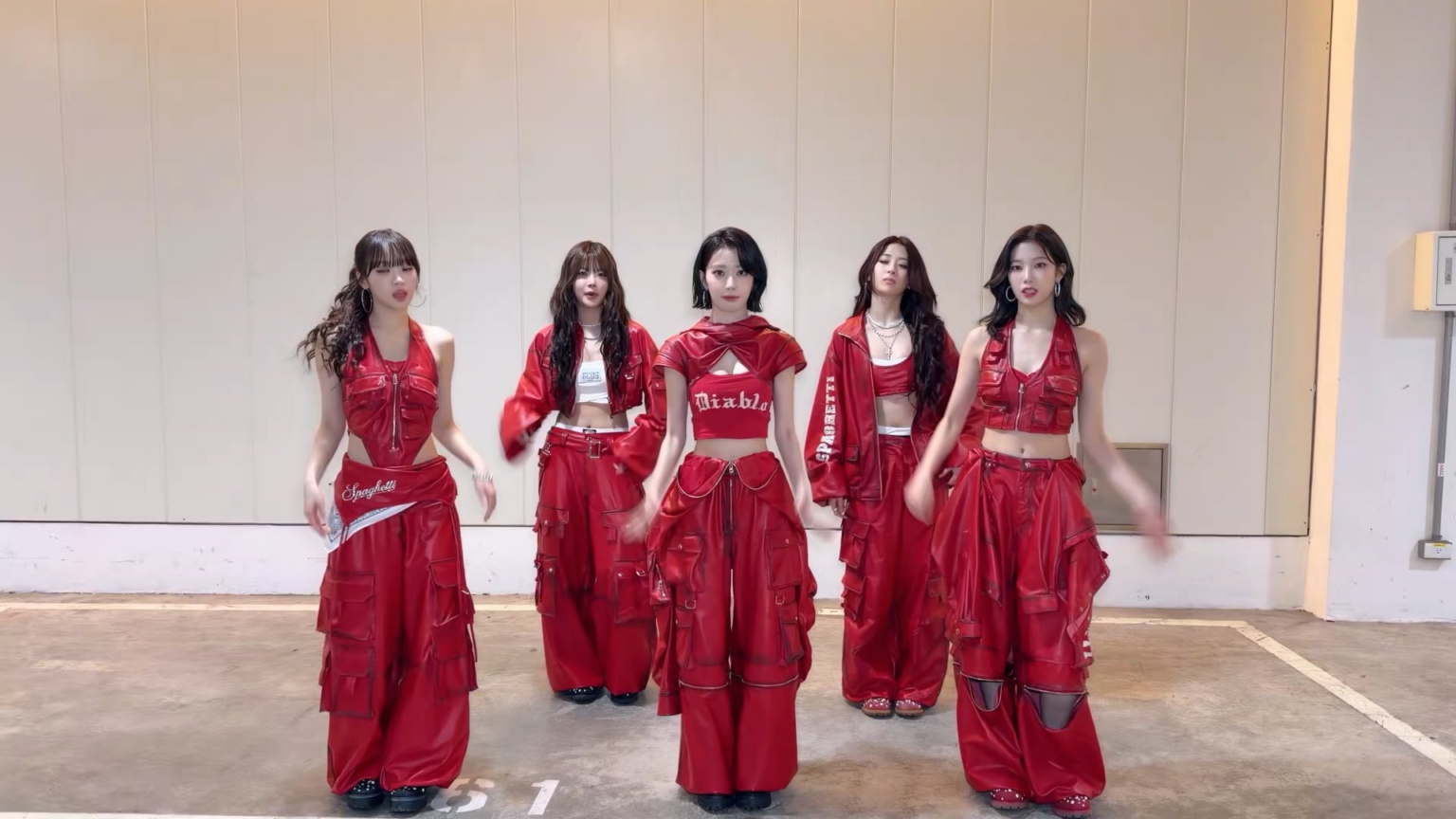 260113 تحديث LE SSERAFIM على التيك توك - السباغيتي أصبحت مجنونة 🤪