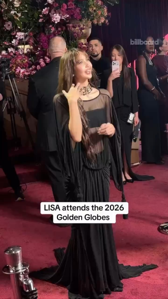 260111 لعبت ليزا دور البطولة في فيلم Glambot