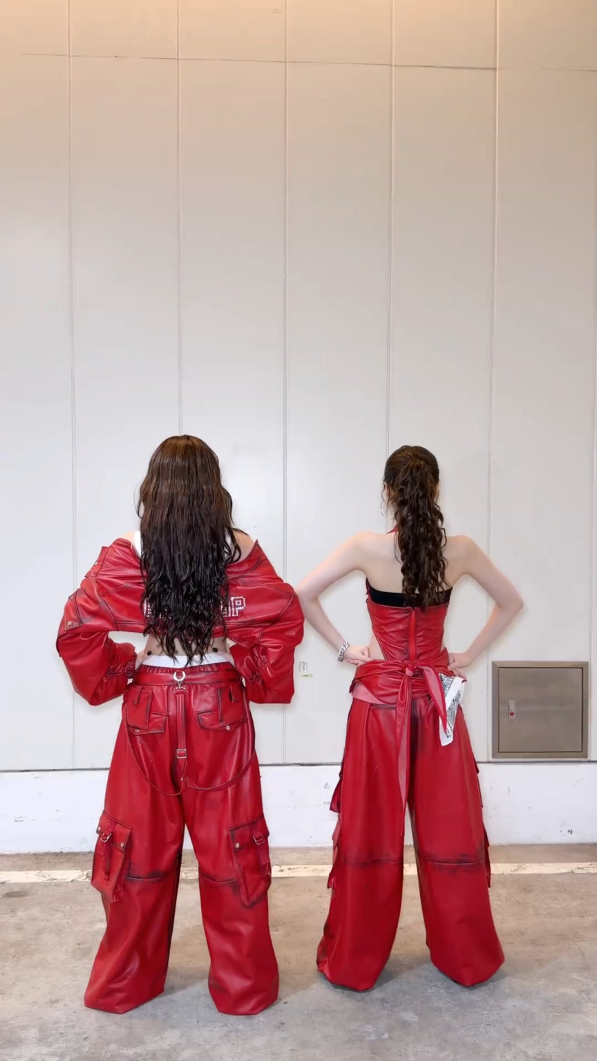 260116 تحديث LE SSERAFIM Douyin مع Kim Chaewon و Hong Eunchae - 💃فريق أجواء العطلة موجود بالفعل💃