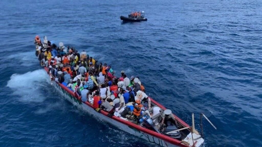 غامبيا تعترض أكثر من 780 مهاجرا كانوا في طريقهم إلى جزر الكناري | أخبار