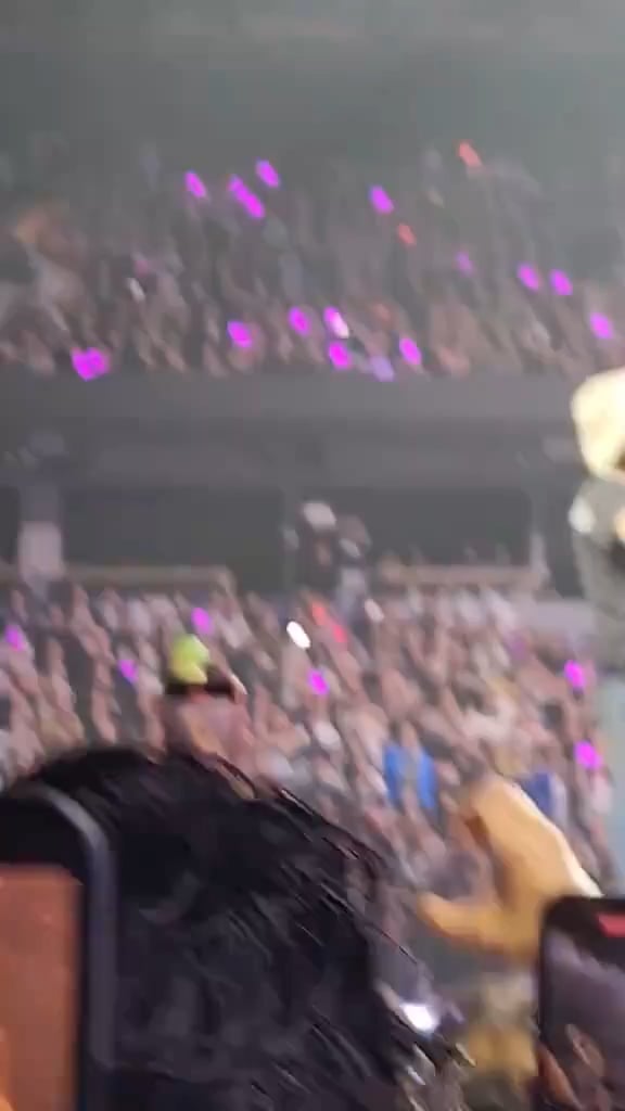 260111 تحديث تويتر Girlkisserqe3 - Jeongyeon تقبل خاتم الخطوبة من أنثى مرة واحدة