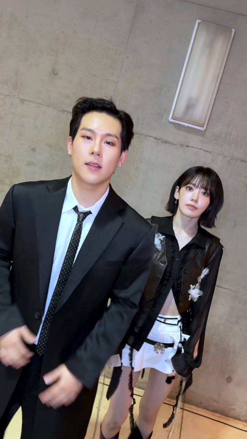 260108 تحديث تيك توك لـ MONSTA X مع مياواكي ساكورا - ستينغ مثل أسرى #ساكورا 🐝🥊 (تحدي ستينغ مع جوهوني)