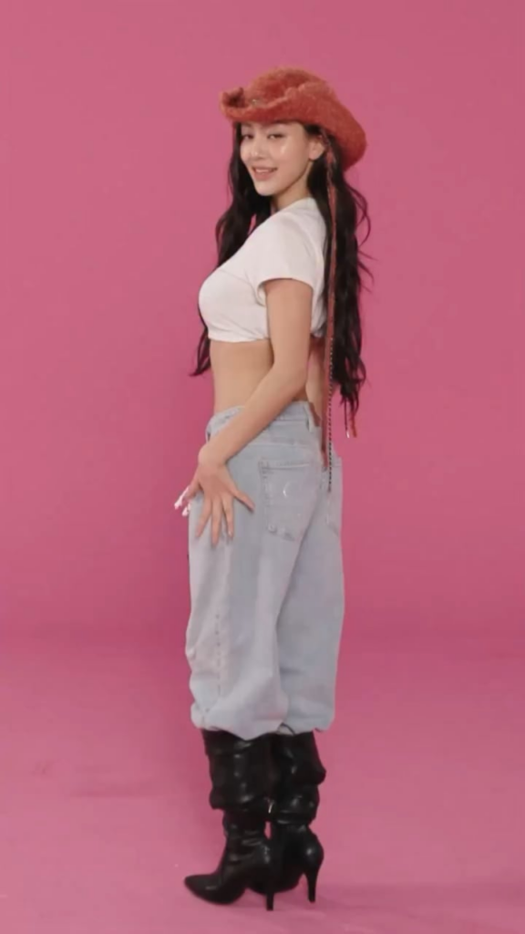 260111 تحديث VSPink على الانستقرام - جيهيو تعطي معنى جديدًا لعبارة "تلك الفتاة". 😍