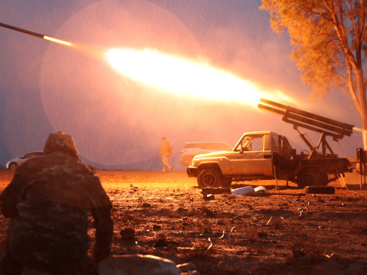 اشتباكات بالرقة والجيش السوري يسيطر على الطبقة وسد الفرات ويبدأ عملية بدير الزور | أخبار