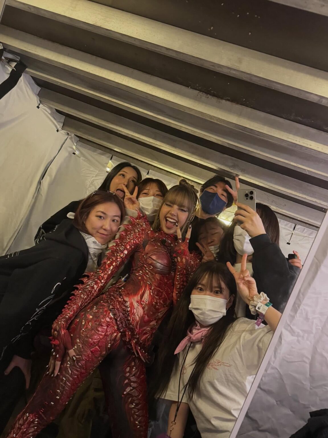 260105 تحديث emjanggg على IG مع ليزا