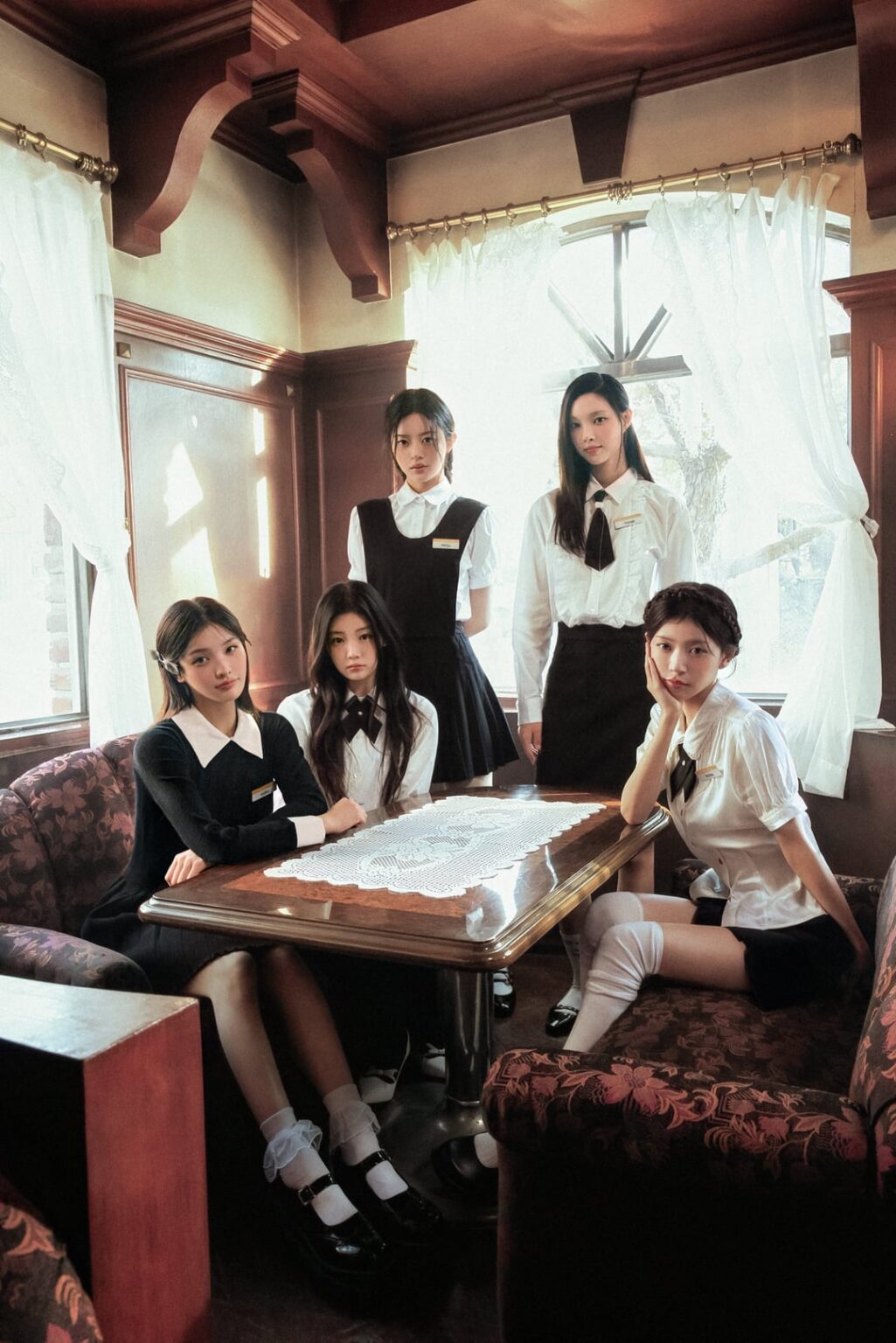 ILLIT - الأغنية الرقمية اليابانية الثانية: Sunday Morning (صورة المفهوم)