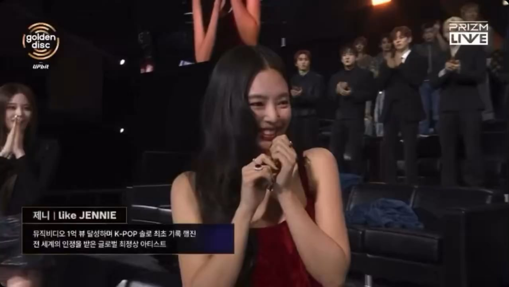 260110 جيني - أغنية like JENNIE تفوز بجائزة أفضل أغنية رقمية في حفل توزيع جوائز Golden Disc الأربعين!