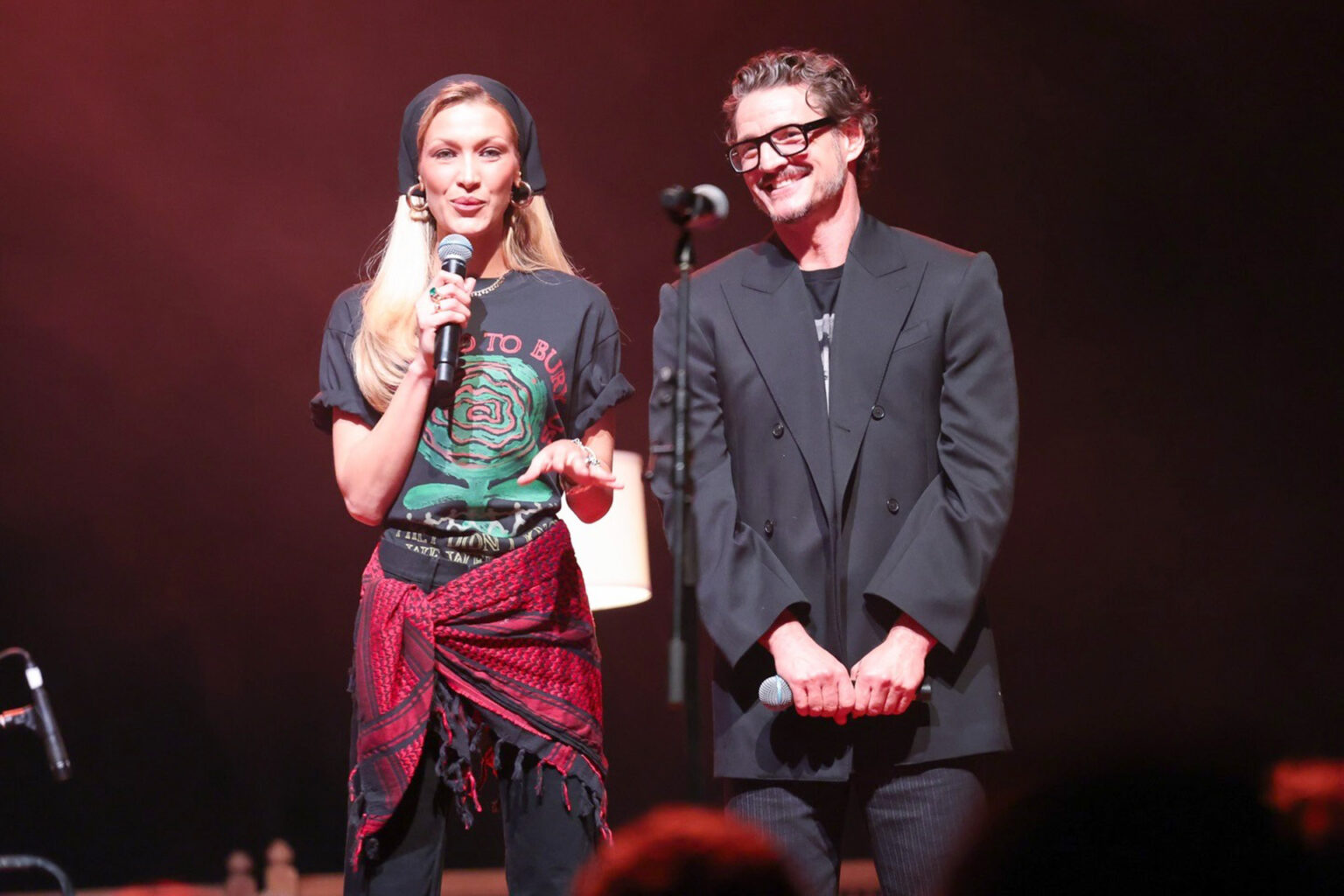 بيلا حديد تشارك في فعالية فنية جمعت 5.5 ملايين دولار لأطفال فلسطين والسودان | فن