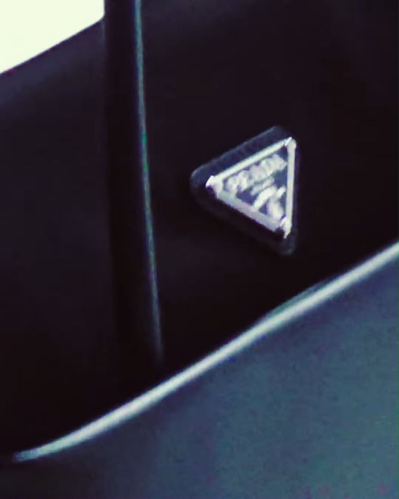 260114 كارينا لـ Esquire Korea x PRADA (إعلان تشويقي لعدد فبراير 2026)