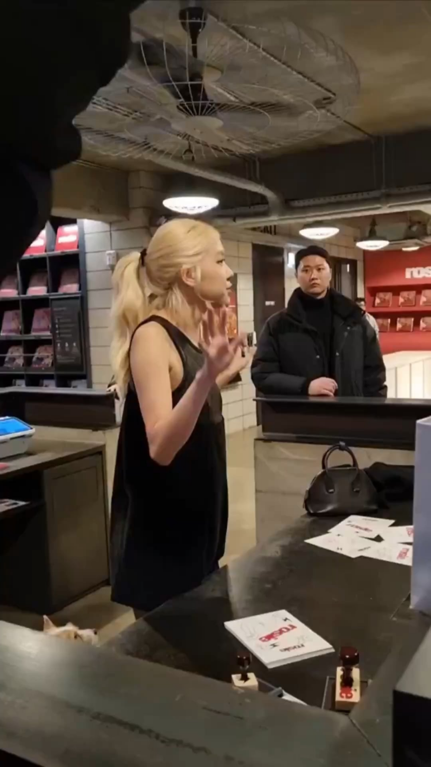 260122 Rosé @ ROSÉ - متجر روزي إنكور المنبثق لمدة عام في سيول