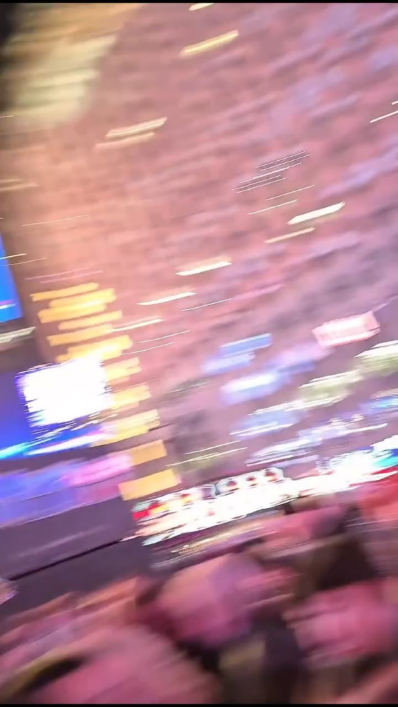 260101 تحديث الانستقرام المبارك . لو سرافيم