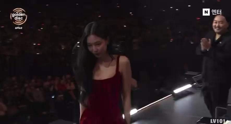 260110 جيني تفوز بجائزة "Global Impact Award" في حفل توزيع جوائز Golden Disc الأربعين!