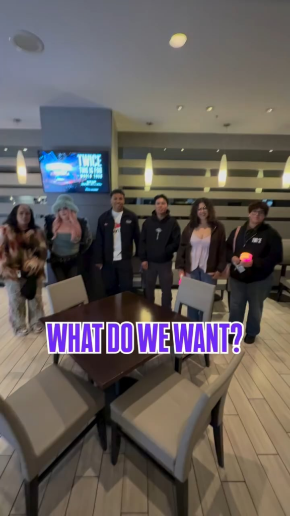 260120 تحديث الانستقرام Wild949 - لقد حصلنا على أفضل المستمعين 🙌🏼 تهانينا لجميع الفائزين الذين فازوا بلقاء وتحية مع TWICE 😍 يمكنك الفوز بجوائز أكثر مثل هذه من خلال الاستماع إلى WiLD 949 على تطبيق iHeartRadio✨