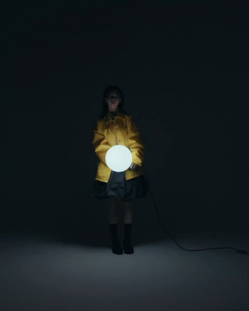 260116 كارينا من Esquire Korea x PRADA (إصدار فبراير 2026 من فيلم الموضة)