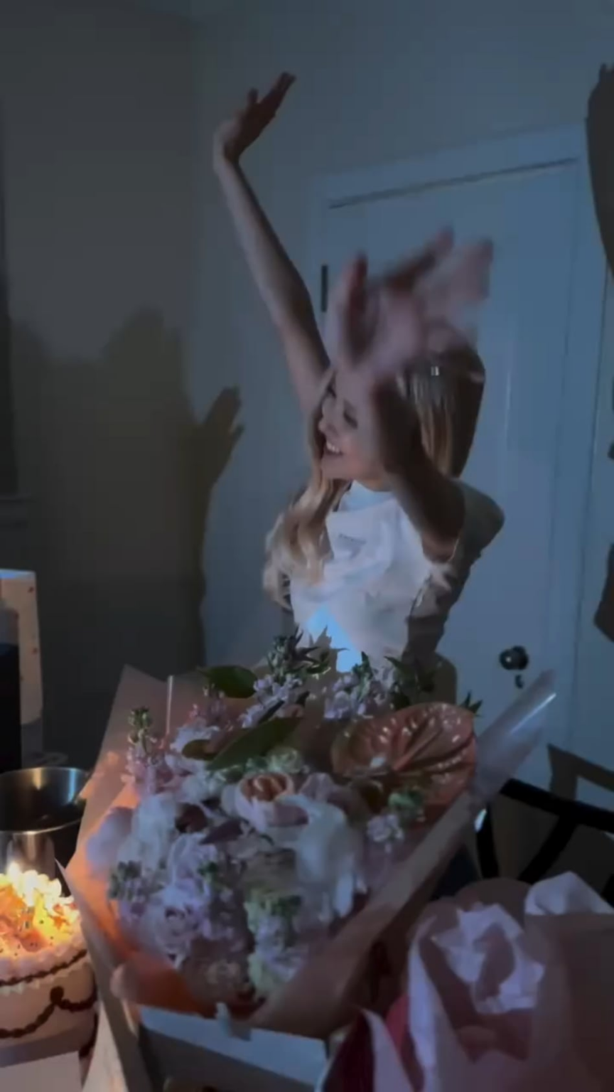 260103 تحديث روزي (مصاصة الدماء) على الانستغرام