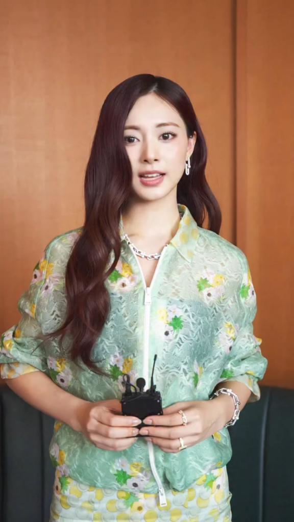 260126 تحديث harpersbazaarhk على Instagram - نجم غلاف إصدار Harper's BAZAAR HK لشهر فبراير @Thinkaboutzu يرسل تحياته إلى قرائنا