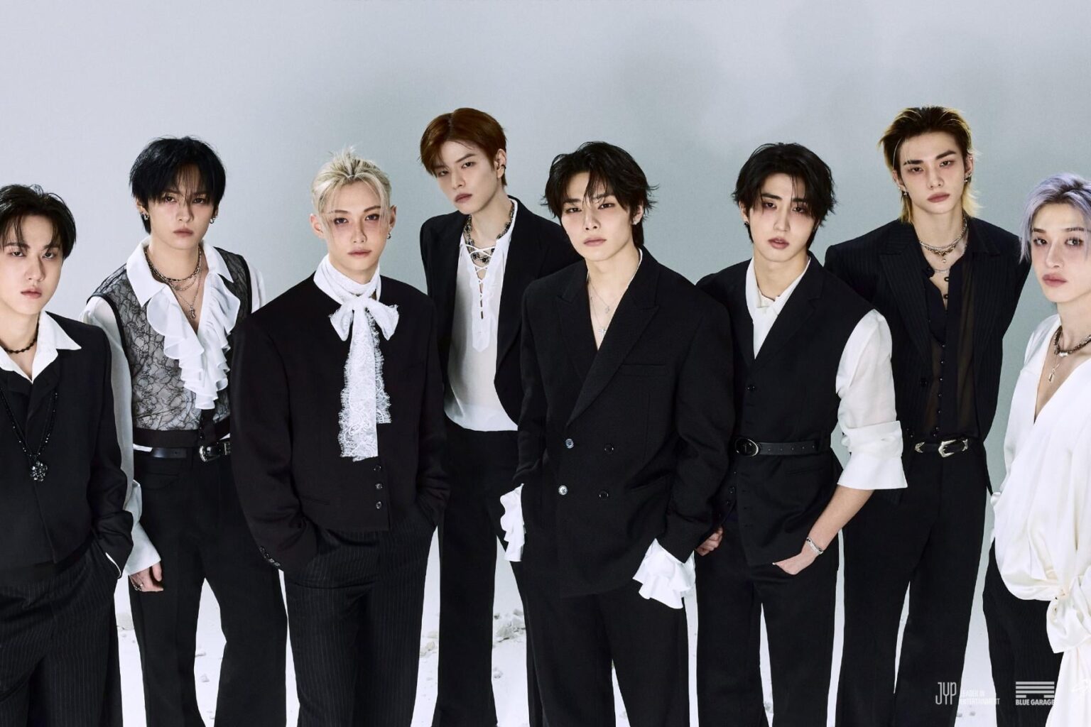 JYP تخفض سعر مجموعة عضوية Stray Kids Fan Club بعد رد الفعل العنيف JYP تخفض سعر مجموعة عضوية Stray Kids Fan Club بعد رد الفعل العنيف