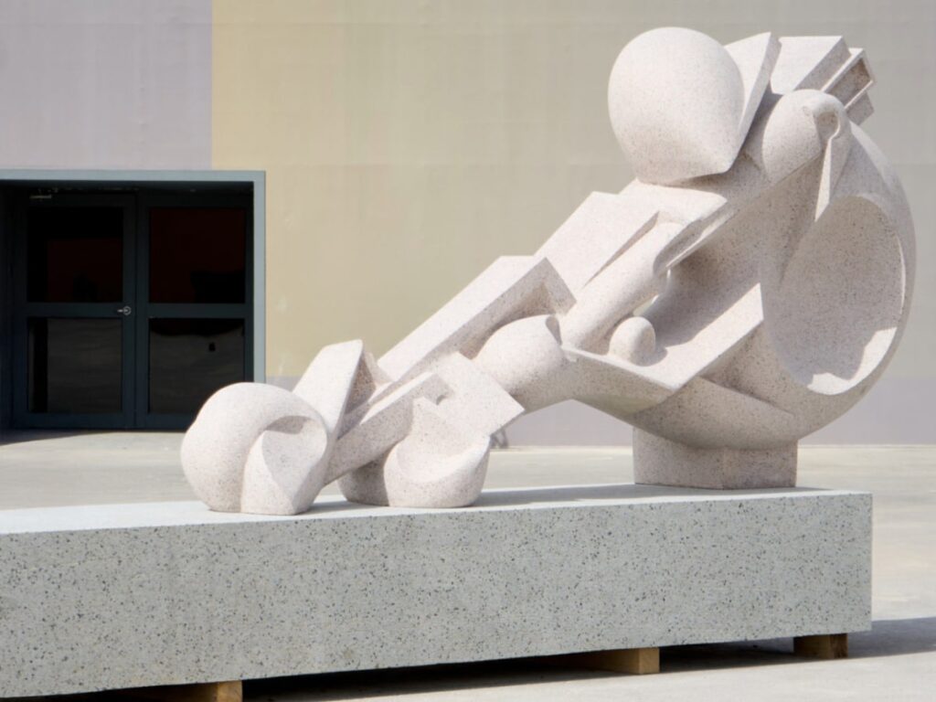 معرض طويق للنحت: 25 فناناً من 18 دولة النسخة 7 طويق للنحت