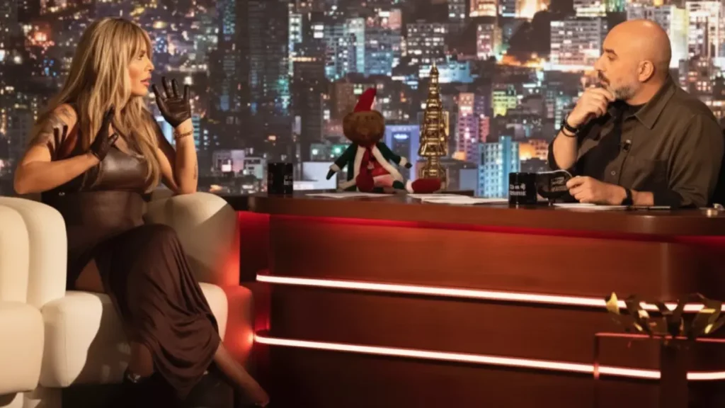 شاهد: نيكول سابا تصدم الجمهور بفستان جلدي جريء وتاتوهات مثيرة للجدل… التعليقات تنهال “أجمل امرأة في العالم”! شاهد: نيكول سابا تصدم الجمهور بفستان جلدي جريء وتاتوهات مثيرة للجدل... التعليقات تنهال "أجمل امرأة في العالم"!