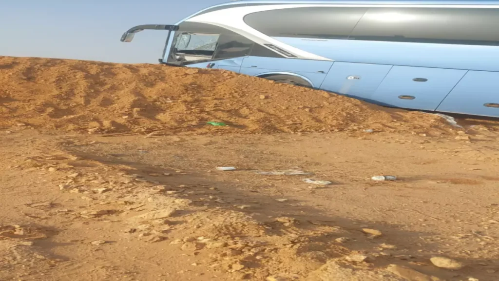 عاجل: حادث مؤلم يصيب 11 معتمراً أردنياً في السعودية... والخارجية تتدخل فوراً!