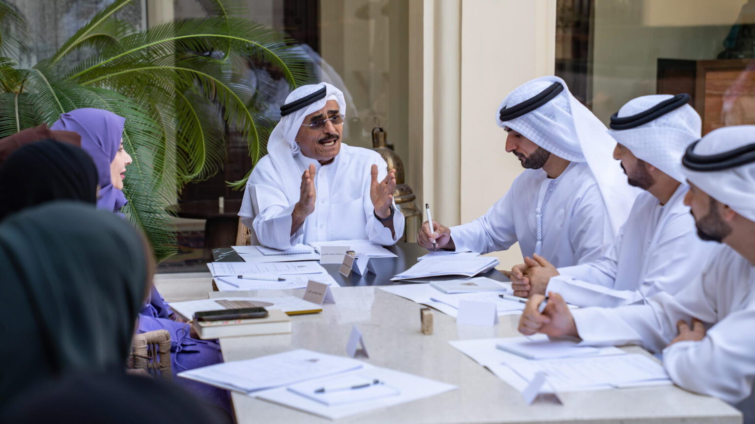 هيئة استشاري الشارقة تواصل أعمالها وتناقش موضوعات تمس المواطنين