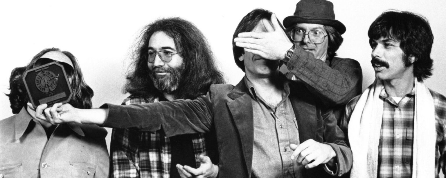 4 أغاني روك لم تكن تعلم بوجودها من قبل لأعضاء رئيسيين في The Grateful Dead