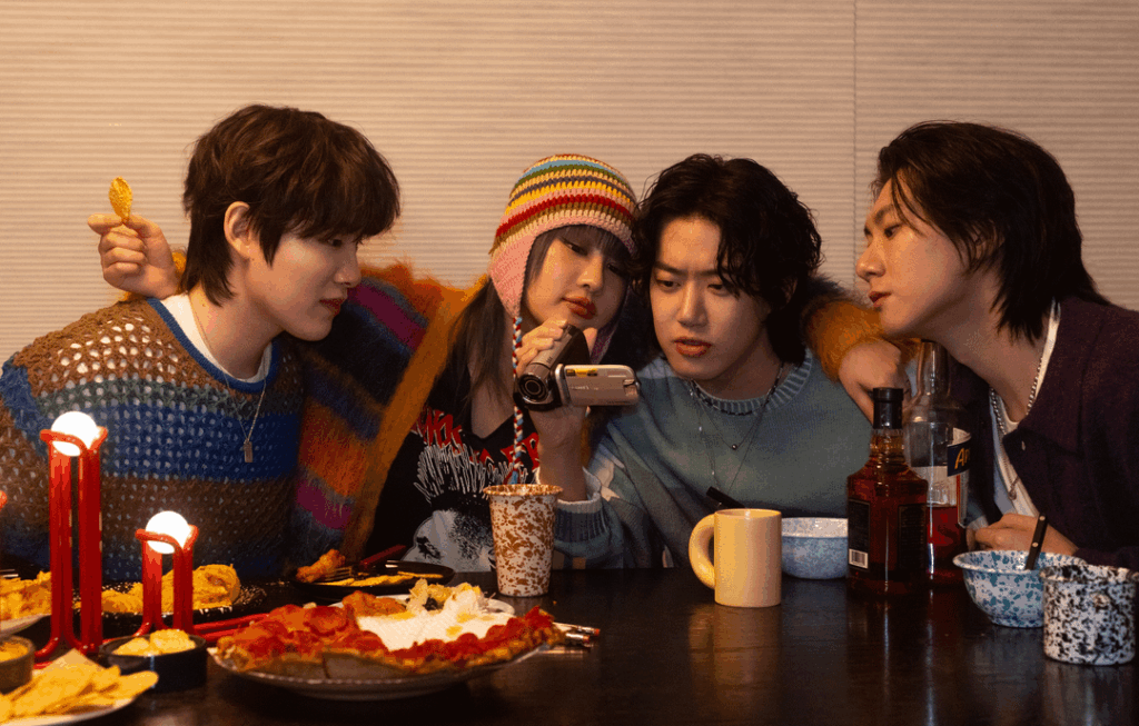 ChRocktikal – الألبوم الأول “نحن نكسر، أنت مستيقظ” (صورة مفهوم المجموعة رقم 01 و#02 و#03) ChRocktikal - الألبوم الأول "نحن نكسر، أنت مستيقظ" (صورة مفهوم المجموعة رقم 01 و#02 و#03)