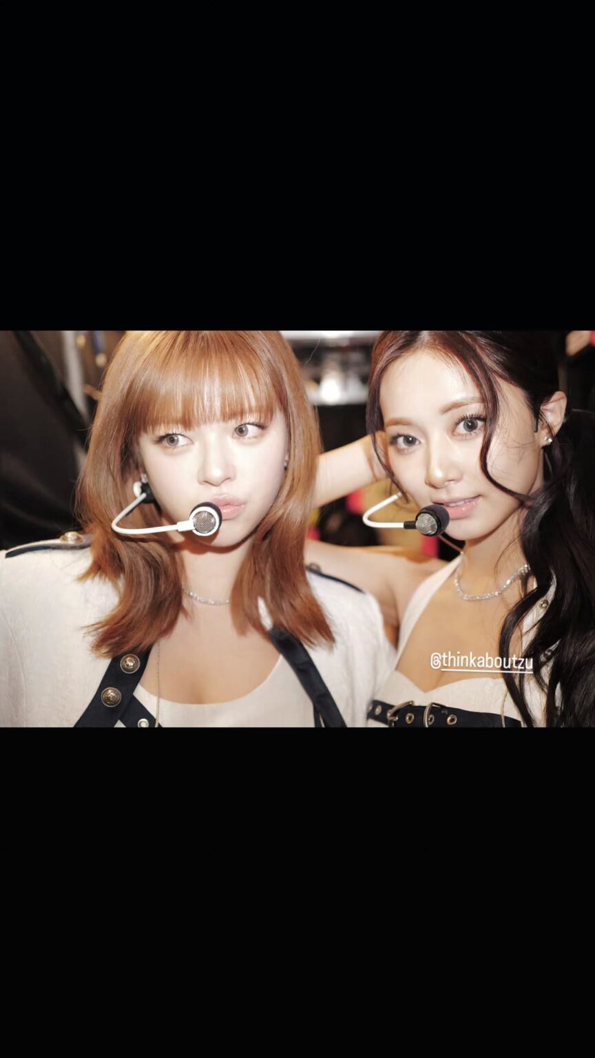 260111 تحديث قصص Jeongyeon على الانستقرام - صور خلف الكواليس مع Tzuyu