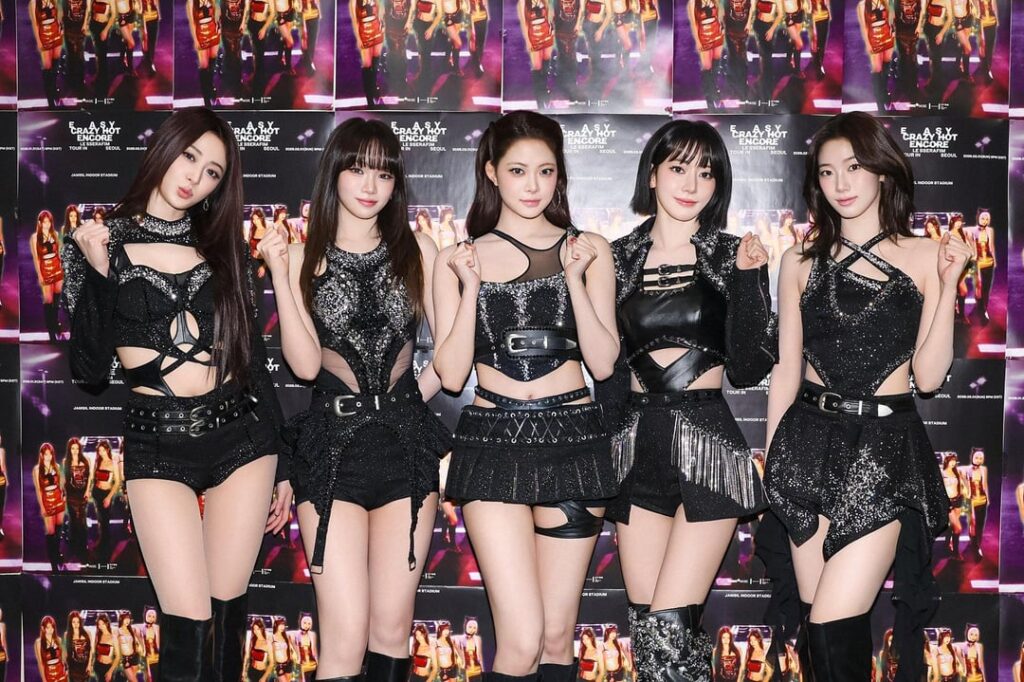 260131 تحديث تويتر LE SSERAFIM - جولة LE SSERAFIM لعام 2026 "EASY CRAZY HOT" تظهر في اليوم الأول في سيول (مع My Melody & Kuromi)