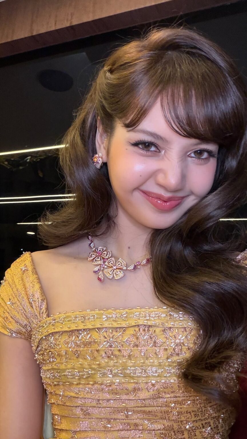 290126 تحديث قصة ليزا على الانستغرام: "تايلاند المذهلة × ليزا"