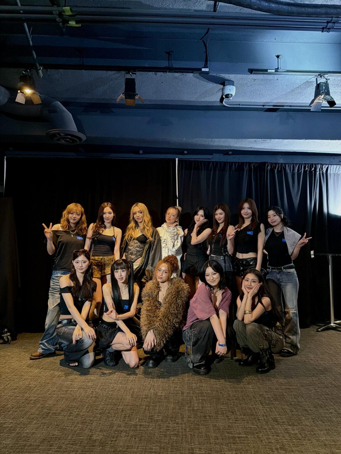 260126 تحديث تويتر GIRLSET - تهانينا على عروضكم المذهلة في لوس أنجلوس @JYPETWICE سنبانيمز!! دائما مستوحاة منكم جميعا ❤️