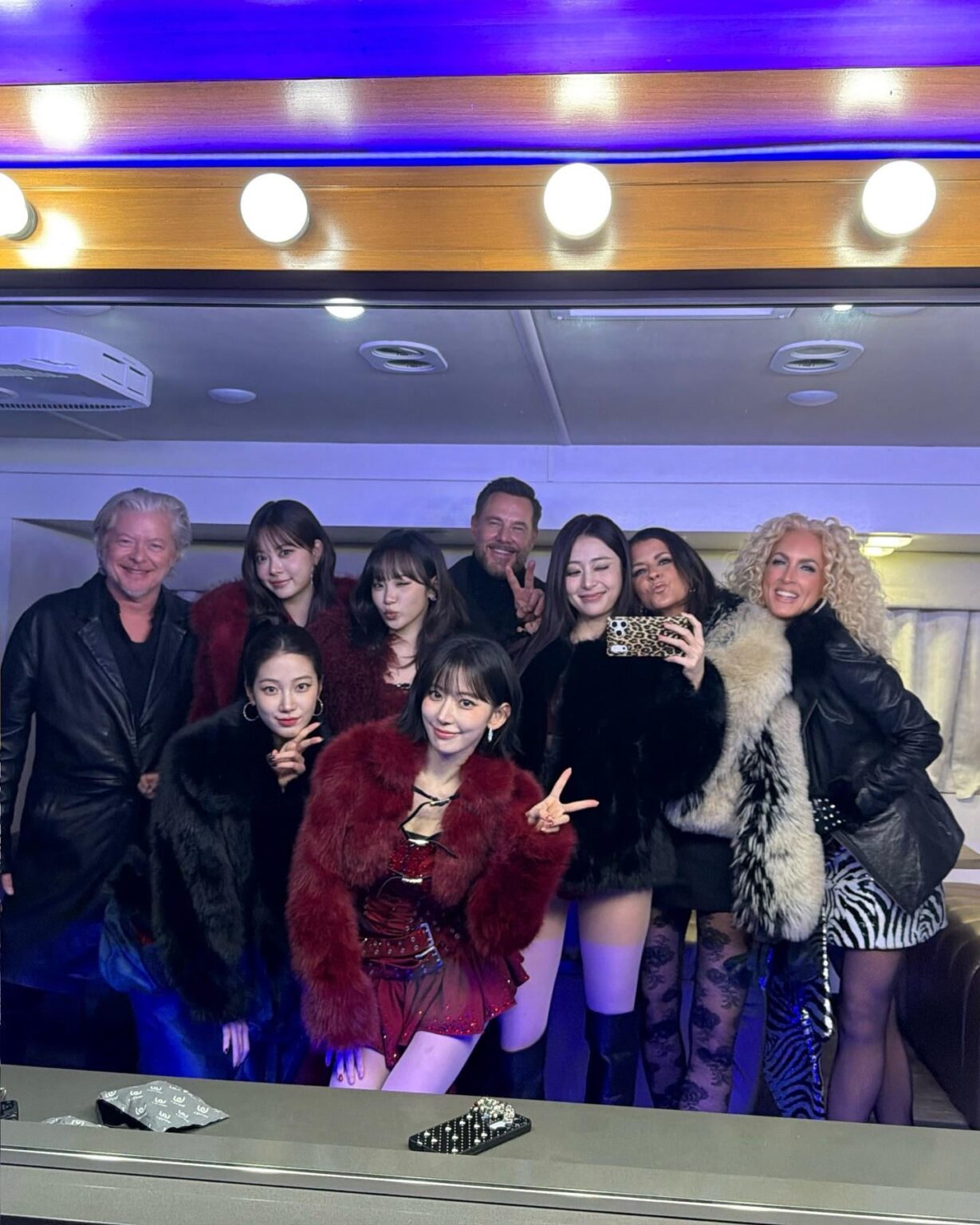 260102 - تحديث انستقرام Little Big Town مع LE SSERAFIM