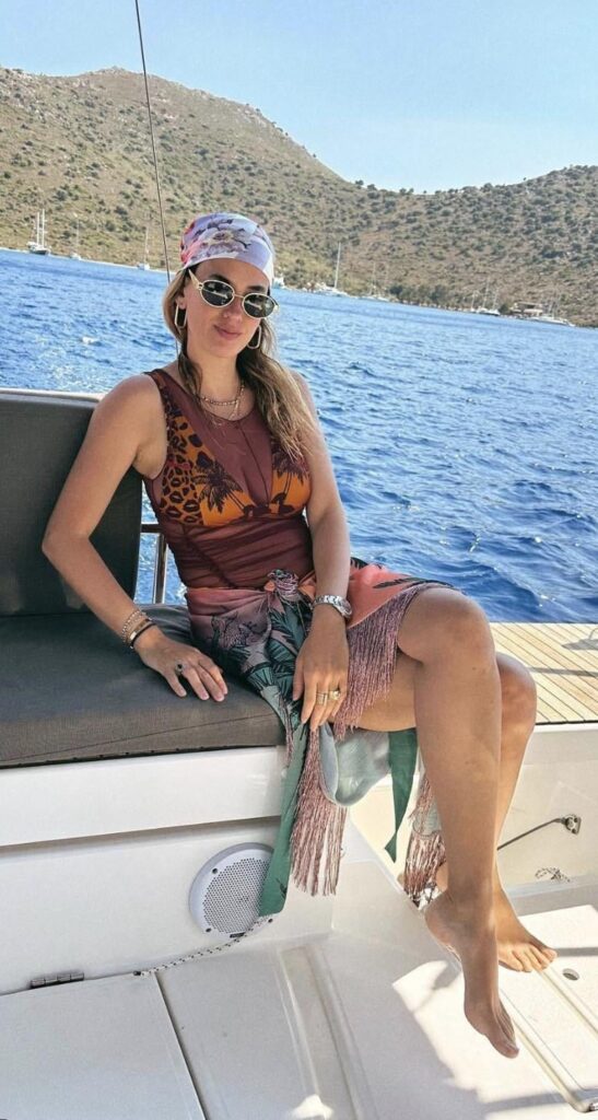 Seda Bakan (Devamı istenirse gelir)