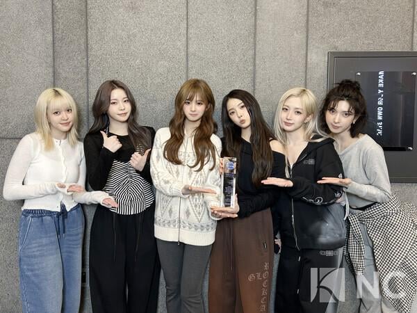 تم اختيار NMIXX كفائز في فئة الثقافة لجوائز الثقافة الكورية العالمية لعام 2025 تم اختيار NMIXX كفائز في فئة الثقافة لجوائز الثقافة الكورية العالمية لعام 2025